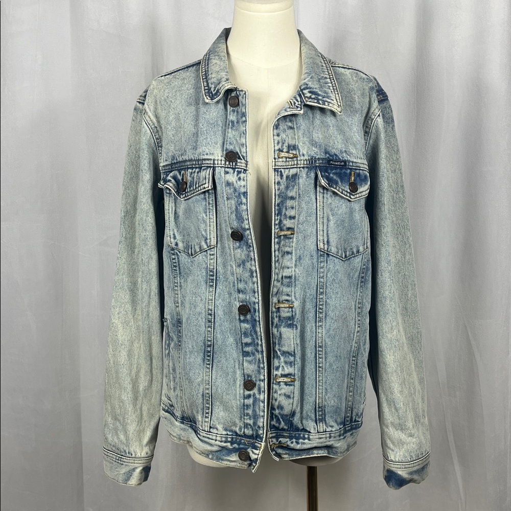 Pull&Bear Acid Washed Light Wash Oversized Jean‎ Jacket.